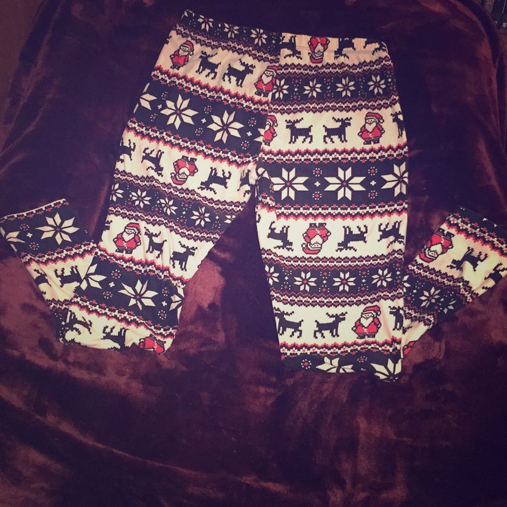 No Boundaries Christmas Leggings